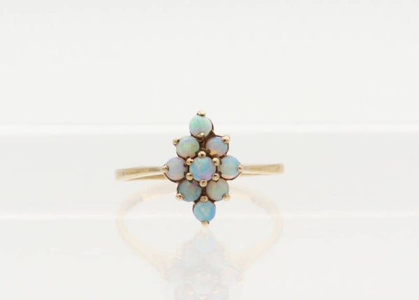Vintage ring met opaal. Maat: 16.6.