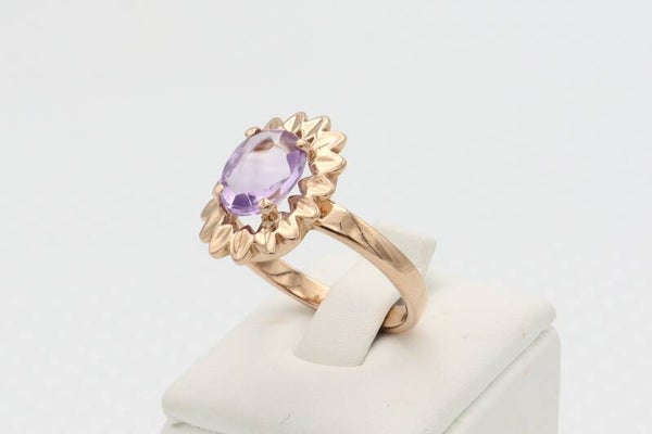 14 Karaat. Gouden vintage ring met amethist. Maat: 18.75. Nr: 2020/383.