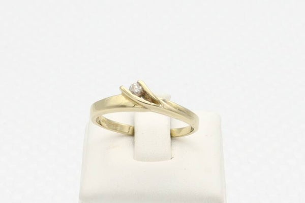 Gouden vintage ring met diamant. Maat: 17.8. 2020/435.