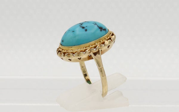Gouden vintage ring met turkooise. Maat: 18. 2021/709.