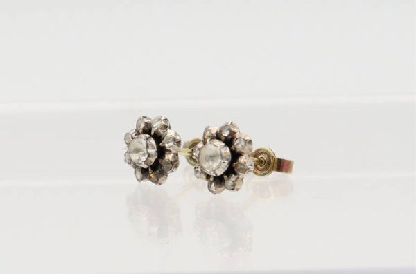 Antieke gouden oorbellen met roos geslepen diamant. 2021/800