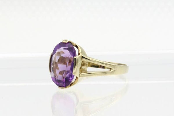 Antieke ring met amethist. Maat: 20.5. 2020/622.