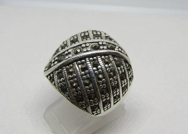 Nr:18/308. 925 Zilveren ring met 45x natuurlijke Markasietjes. Maat 17. Nieuw