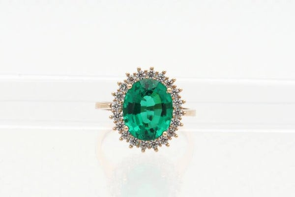 14 Karaat. Gouden vintage ring met toermalijn en diamonds.Maat:17.1. Nr: 2020/718.