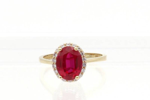 14 Karaat. Gouden vintage ring met robijn en diamonds. Maat:17. Nr: 2020/729.