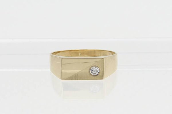 Gouden herenring met zirkonia. Maat:20.6. 2020/831.