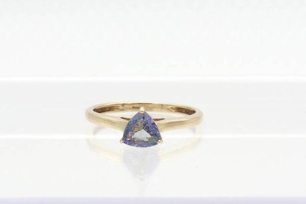 Vintage ring met tanzaniet. Maat: 17.3. 2020/895