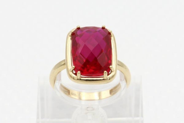 Gouden vintage ring met robijn. Maat: 18.7. 2020/920.