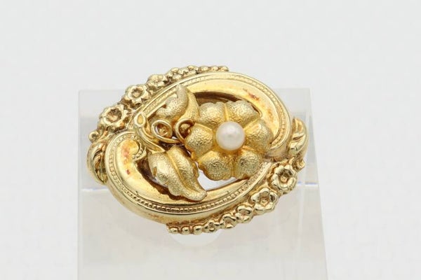 Gouden antieke broche met zaadparel. 2020/931.