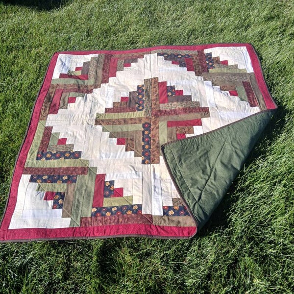 A Welcoming Heart Log Cabin Quilt – Fall Colors, 100% Cotton, 60 × 60 Inches
