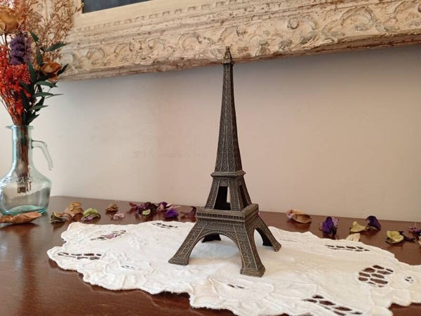 Souvenir Paris Tour Eiffel en métal vintage années 70-80
