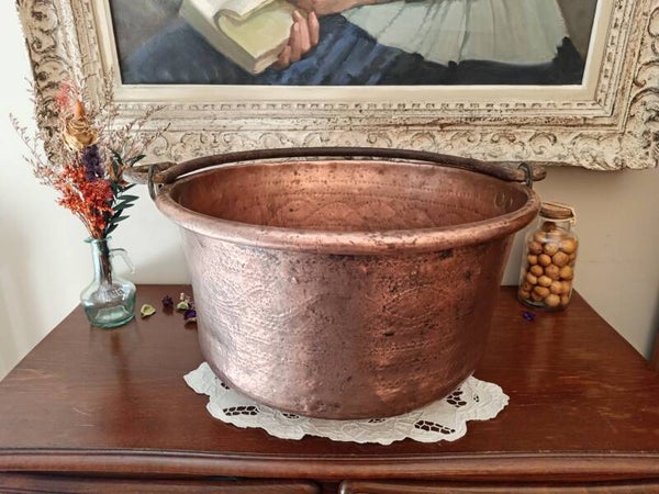 Grand chaudron cuivre ancien décor orientale, 5.2 kg