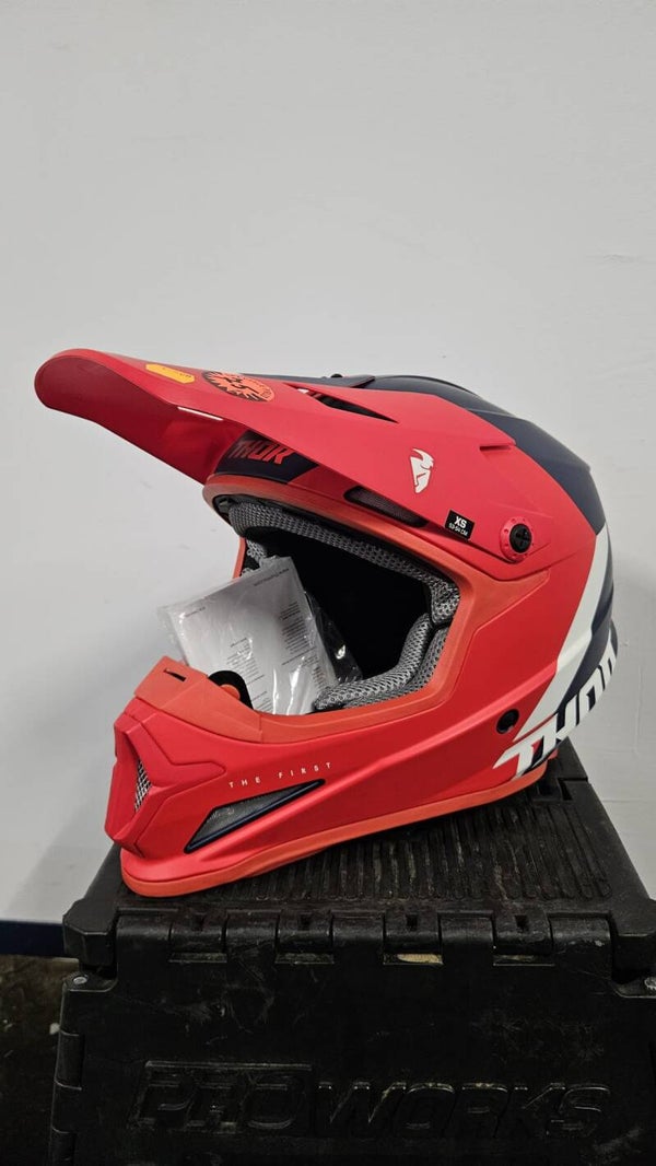 Thor helm maat XS