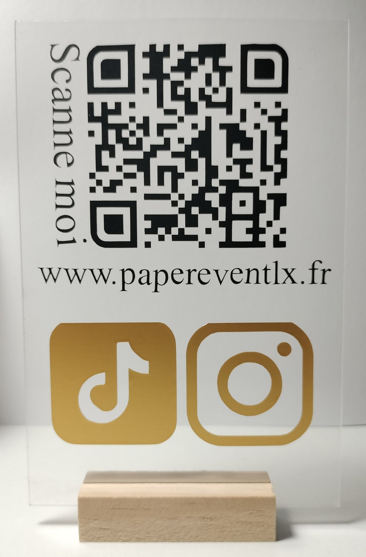 QR Totem | PaperEventLX
