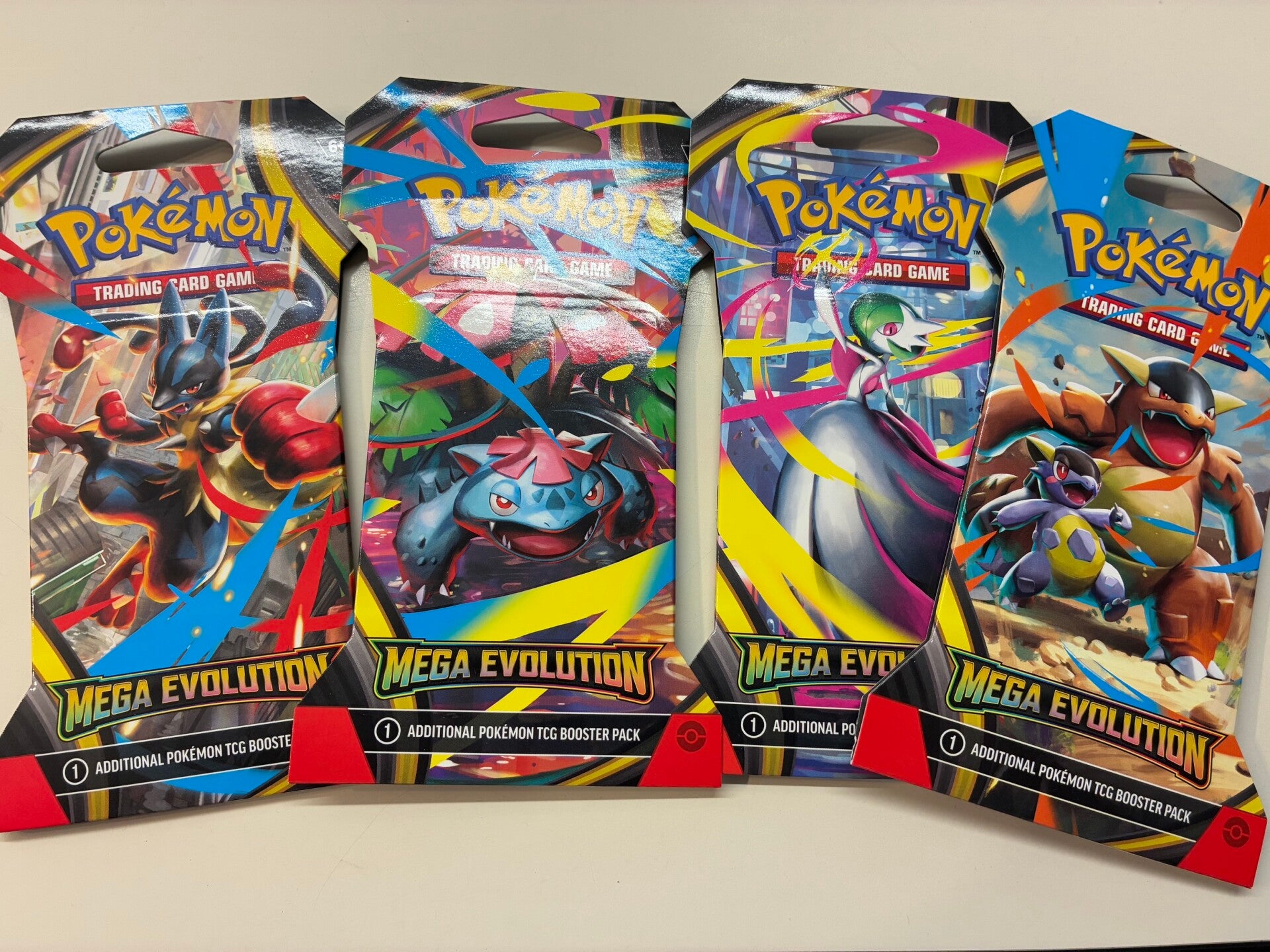 Mega Evolution Sleeved Booster engl