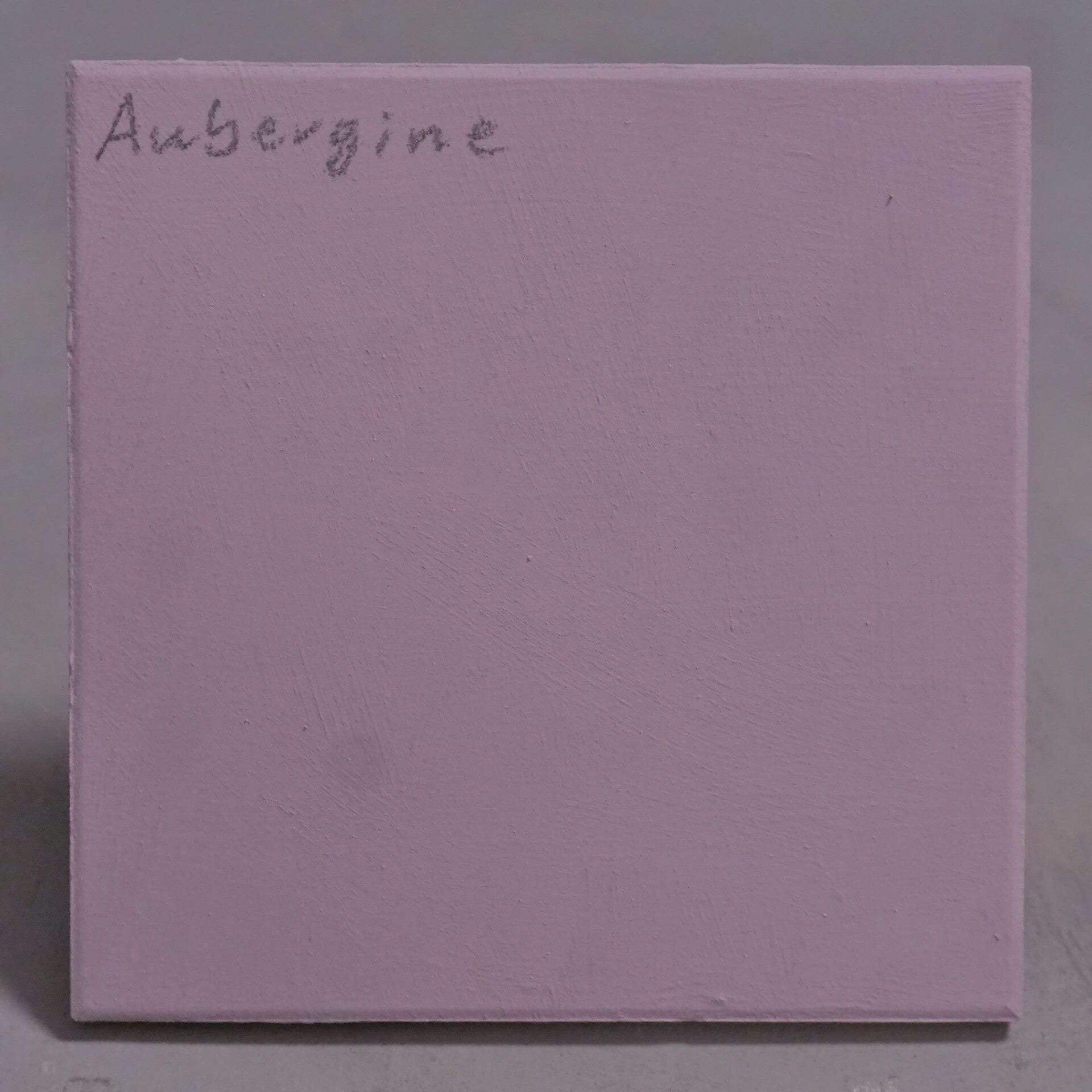Lehmfarbe Aubergine