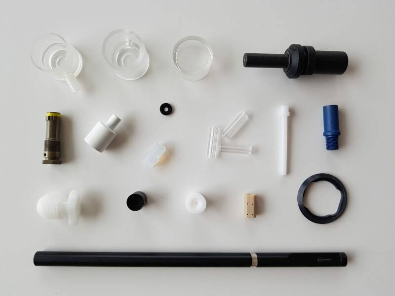 KLEINDREHTEILE.EU WTS Drehteile Kunststoff klein und fein Ø 1 mm – Ø 12 mm