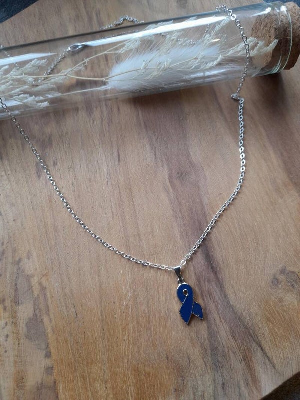 ketting think blue