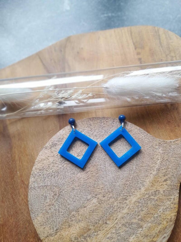 Blue square