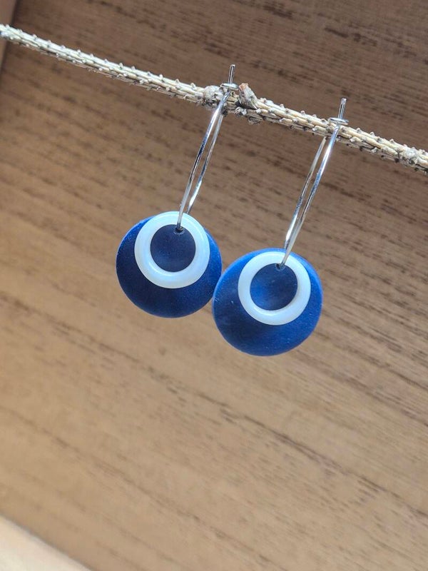 Magic blue circle