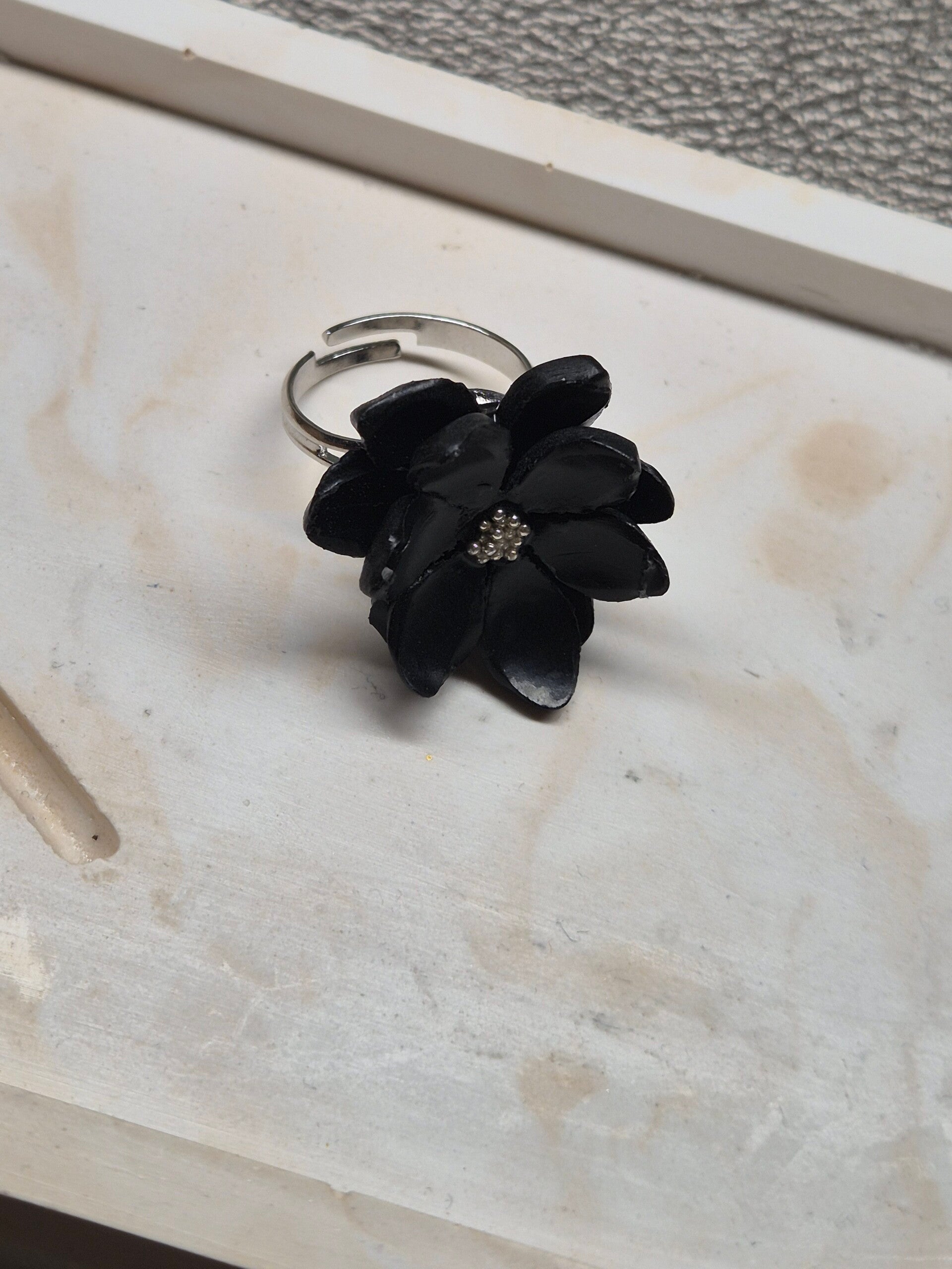 Big black flower ring