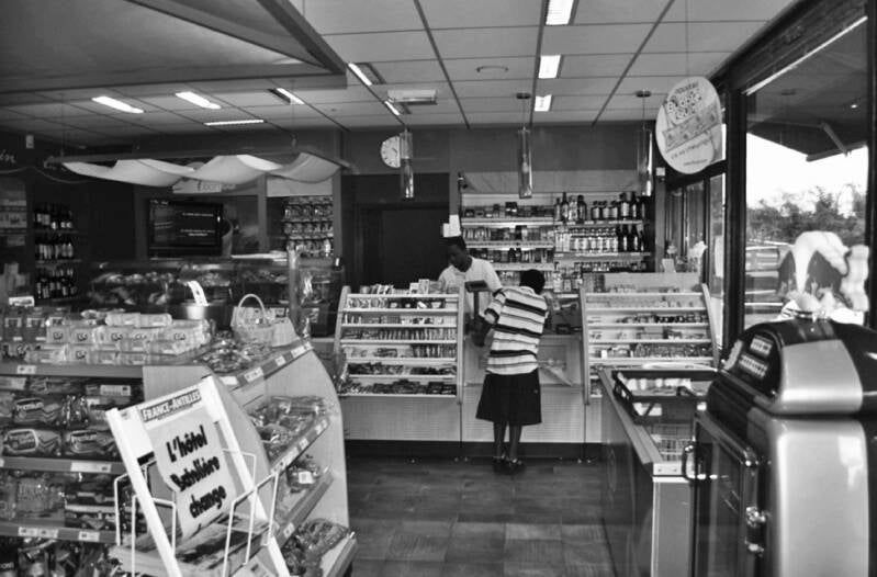 Mutation parameters of small neighborhood shops «boutiques» in Martinique Corinne Plantin