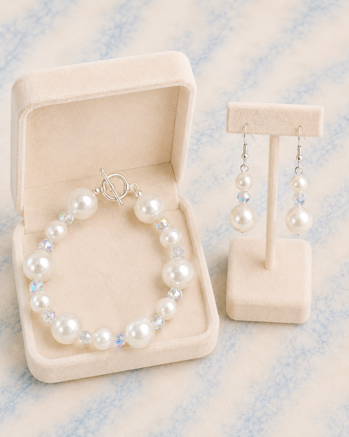 Classic Pearl Radiance – Glass Bead Bracelet & Earring Set