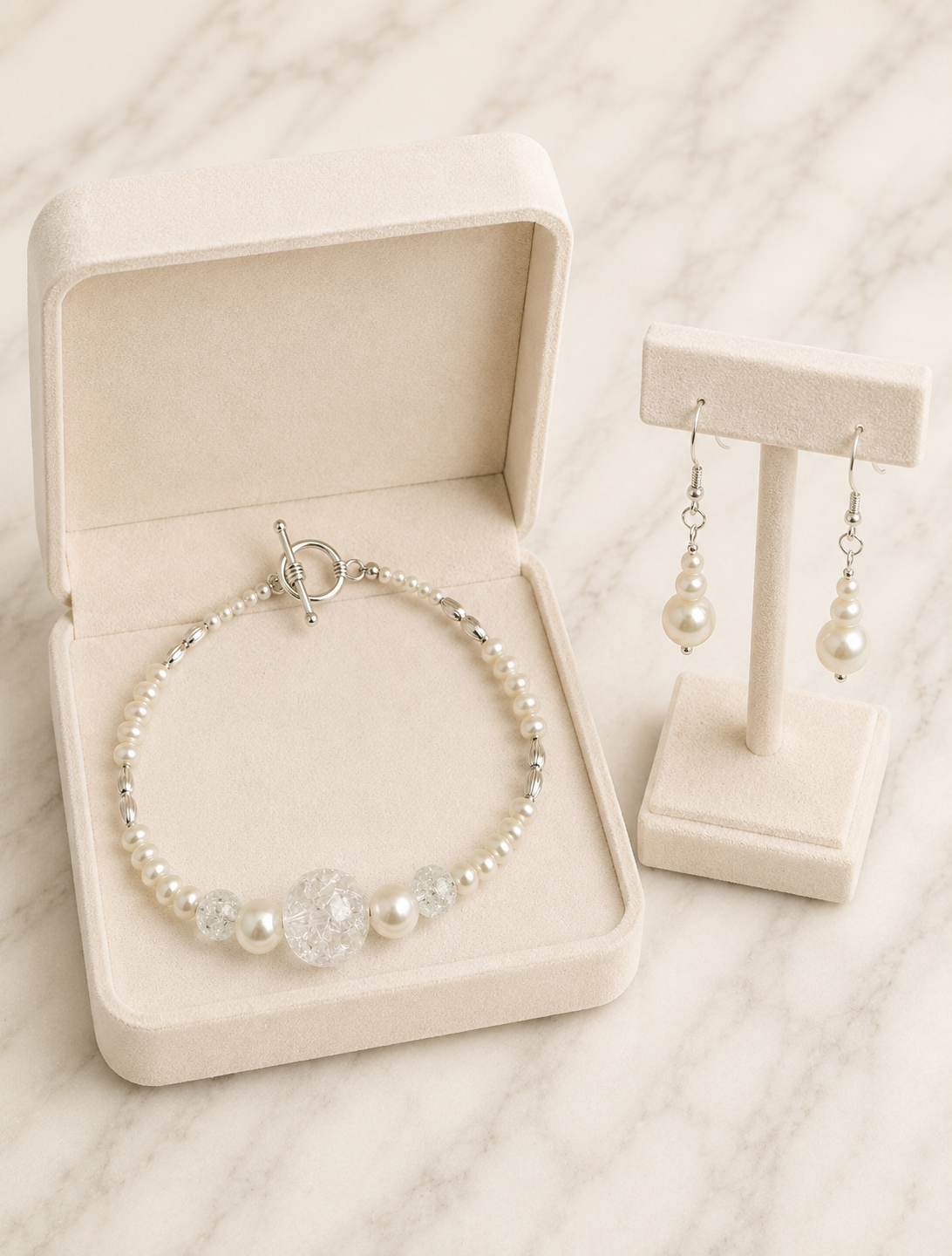 Winter Smoke Pearl Bracelet & Earring Set