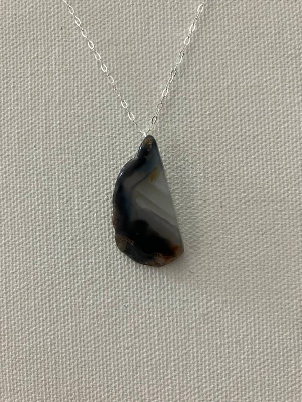 Chalcedony Gemstone 1