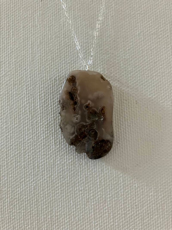 Chalcedony Gemstone 15