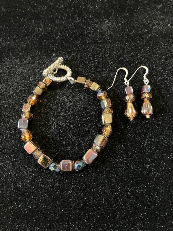 Iridescent Bronze Elegance Bracelet & Earring Set