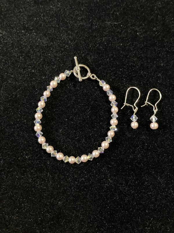 Soft Pink Pearl & Crystal Bracelet & Earring Set