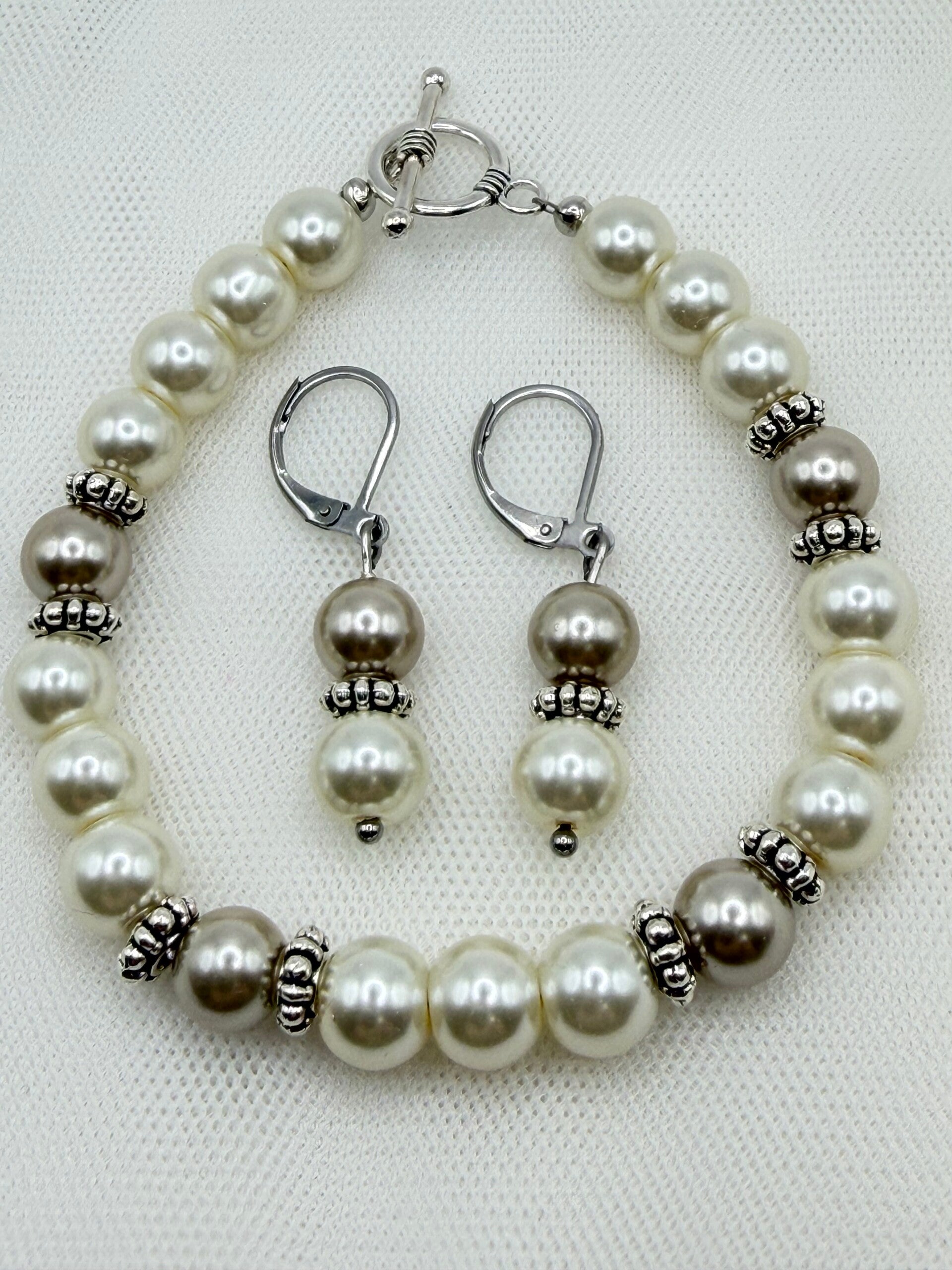 Heirloom Ivory Pearl Bracelet & Earring Set