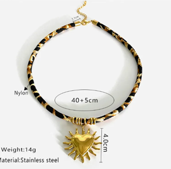 # 34 Gouden ZonHart Ketting