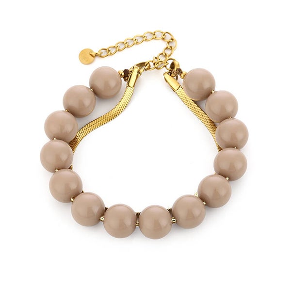 # 60 beige met goud armbandje