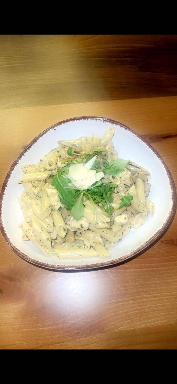Pasta pesto chicken