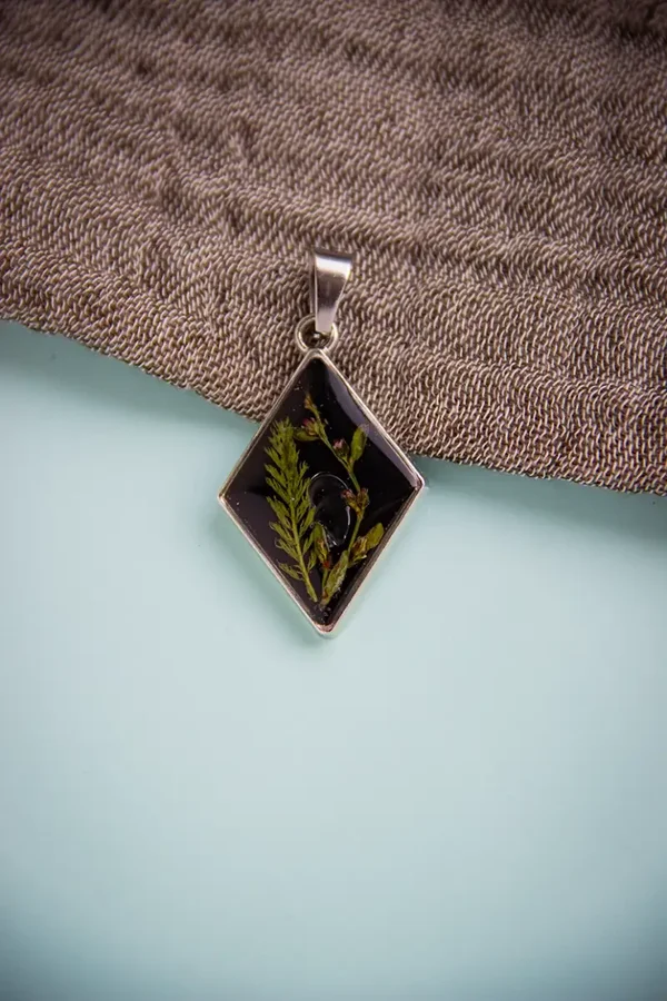 Anhänger "schwarzer Diamant"