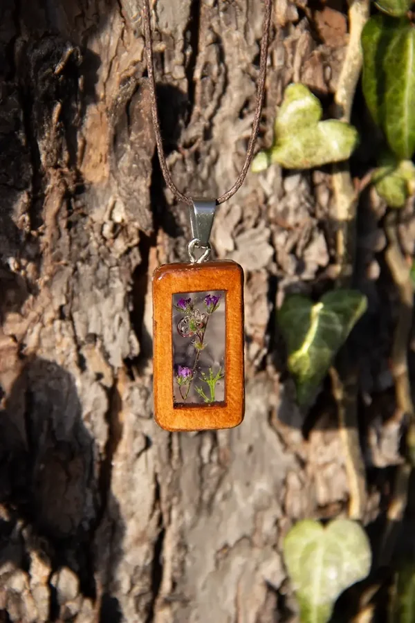 Holzanhänger "Zarte Blume"