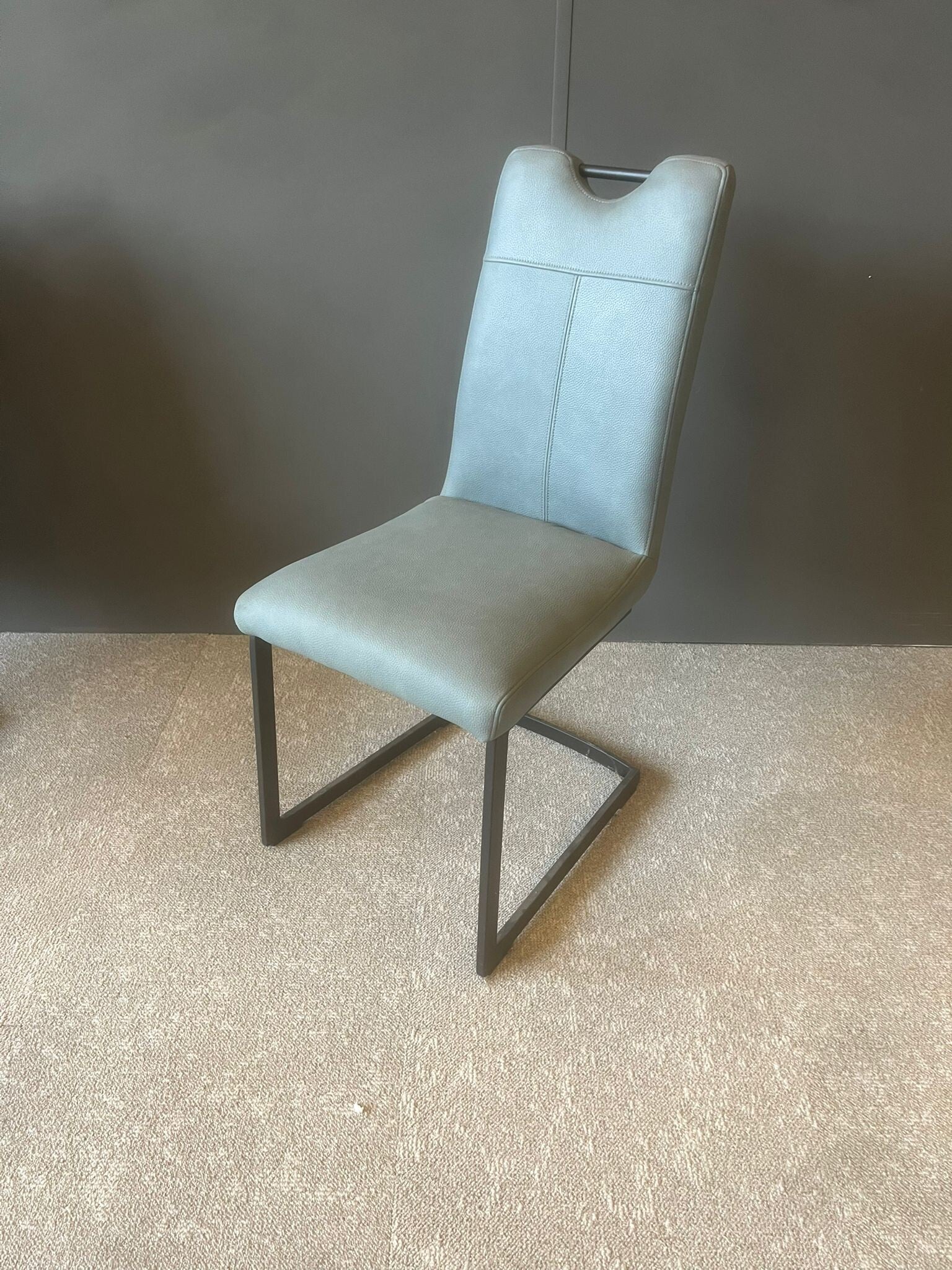 4x Leon eetkamerstoelen