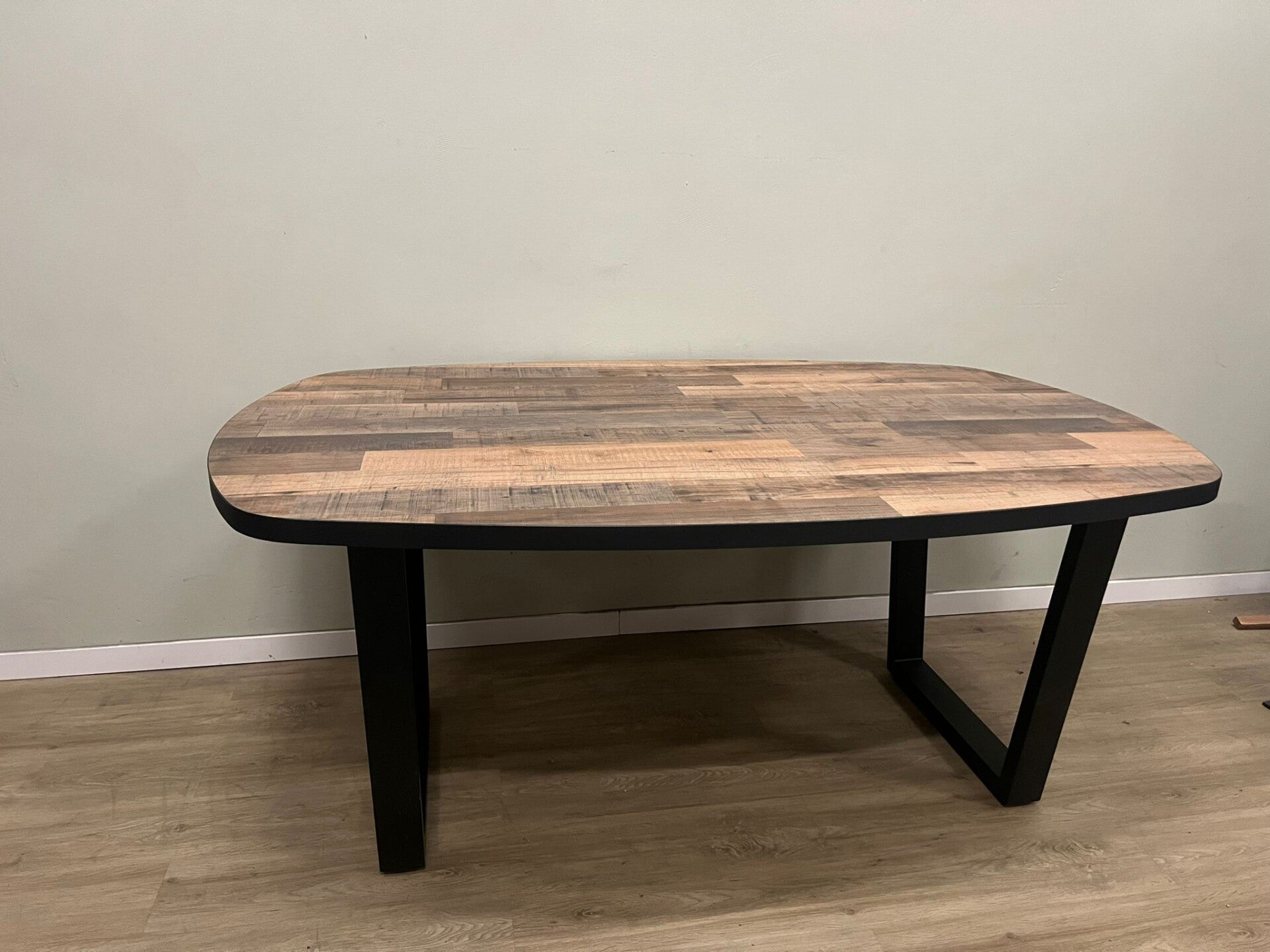 Henders & Hazel Avalox eettafel