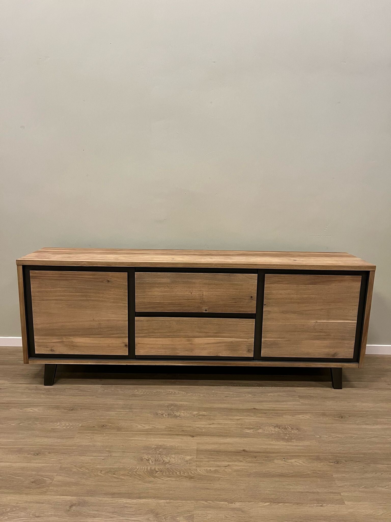 Henders en Hazel Prato dressoir