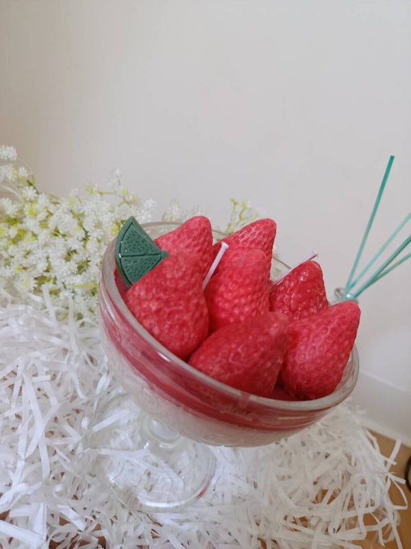 Bougie parfumée "Fraise givrée" 300 g