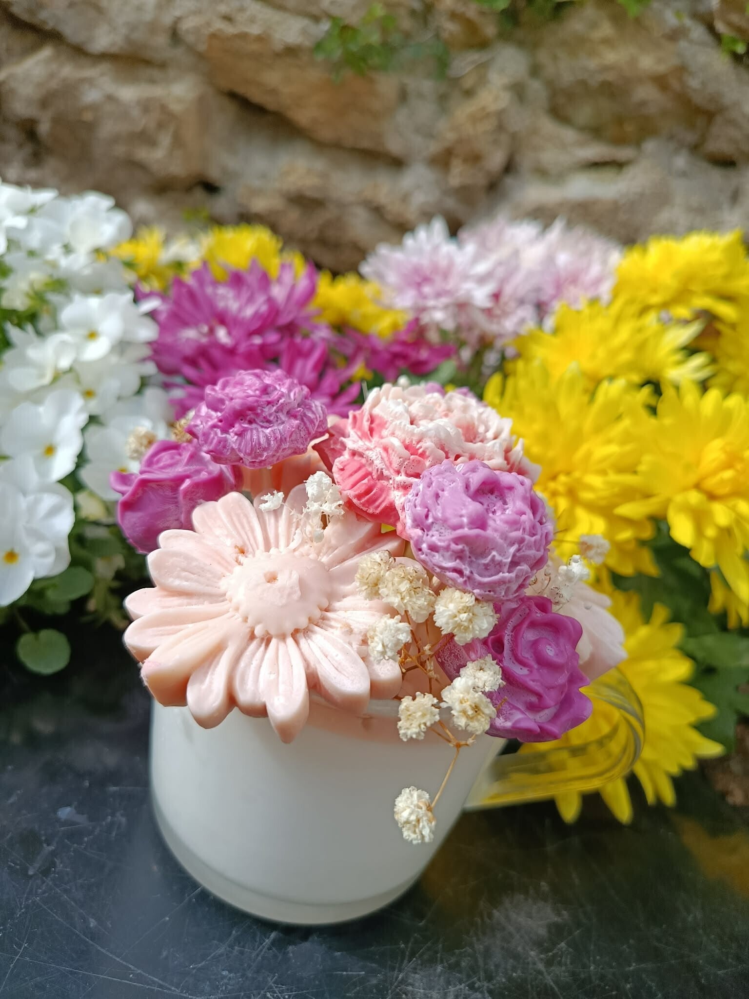 Bougie bouquet fondant parfumé " L'amour d'une maman " bois de rose