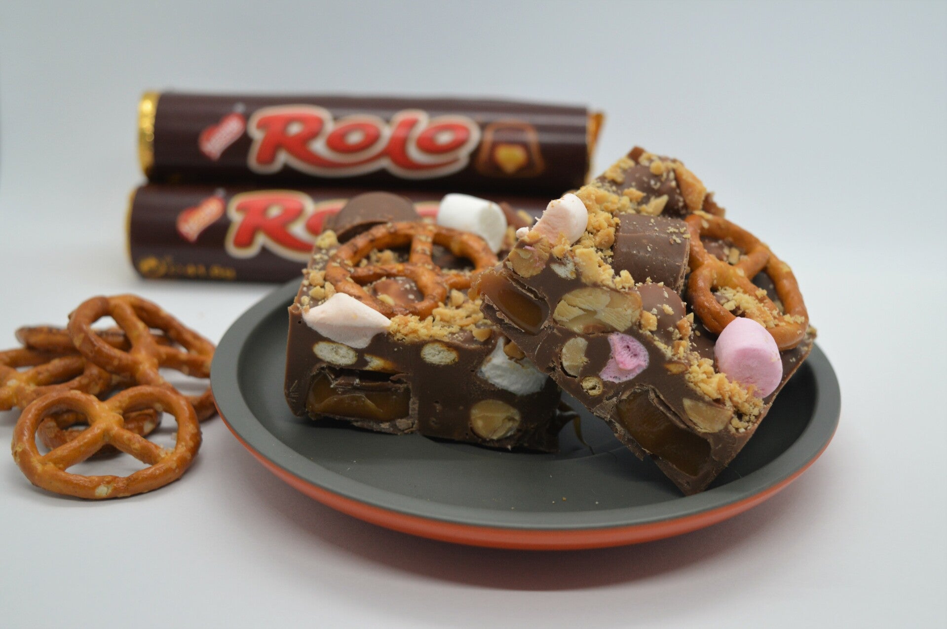 Rocky Road Pretzel Rolo Melk