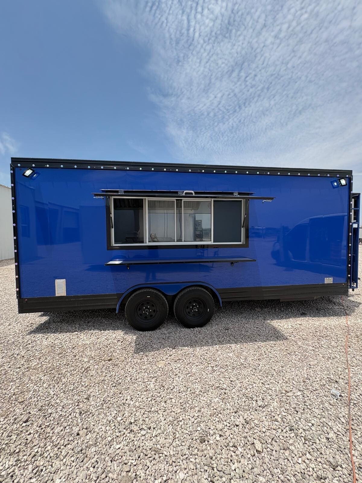 20’ x 8’ Fully Equipped Commercial Food Trailer