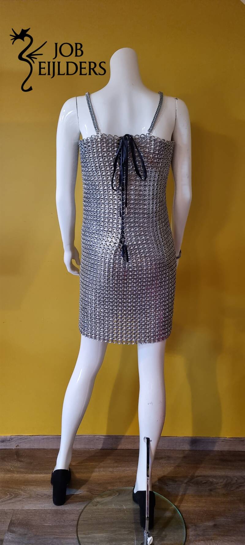 begum-back-full-standard-weg5tt.jpg