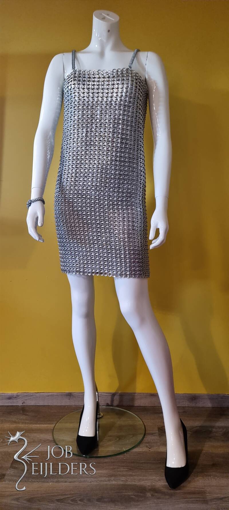 begum-front-full-doll-standard-4e5o7b.jpg