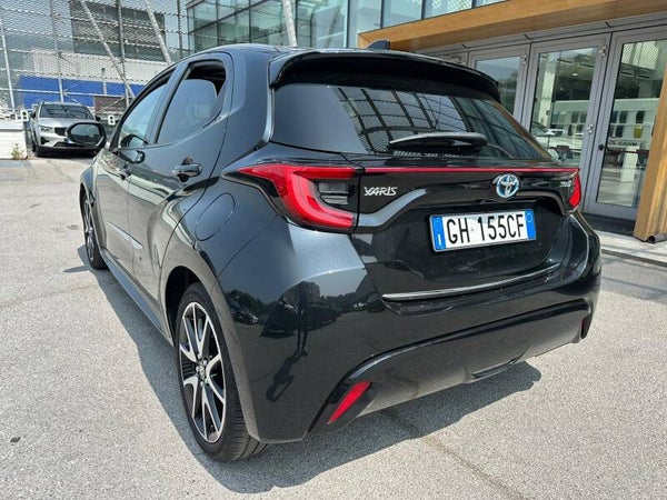 Toyota Yaris 1.5h Lounge Hybrid