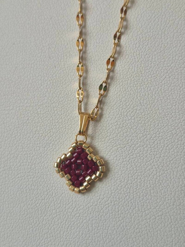Lumivara Ketting – bordeaux/goud