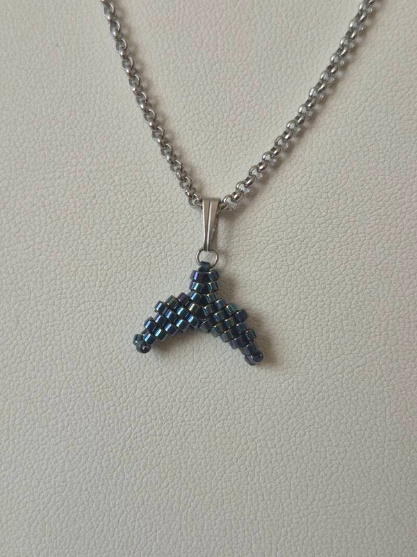 Velora Ketting – gunmetal iris/zilver